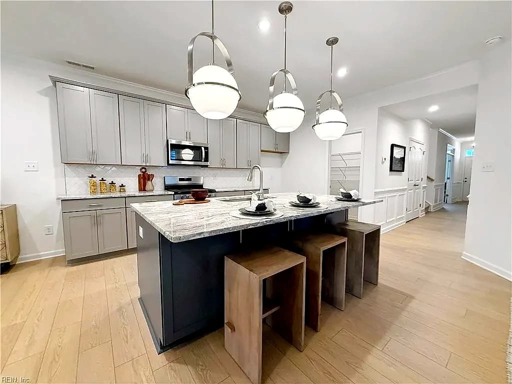 1533 Waltham LN, NEWPORTNEWS VA 23608 - Photo 2