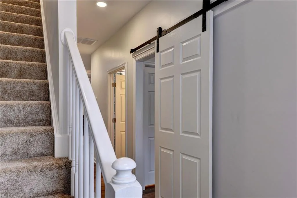 300 East ST, SMITHFIELD VA 23430 thumb 9