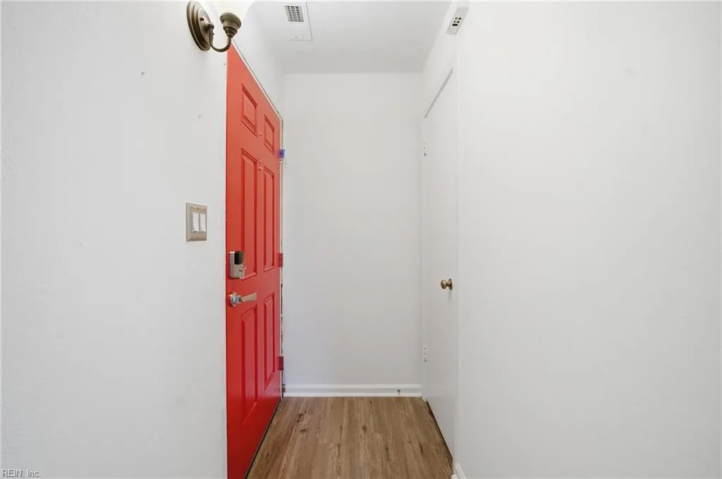 500 Barberton DR #201, VIRGINIABEACH VA 23451 thumb 7