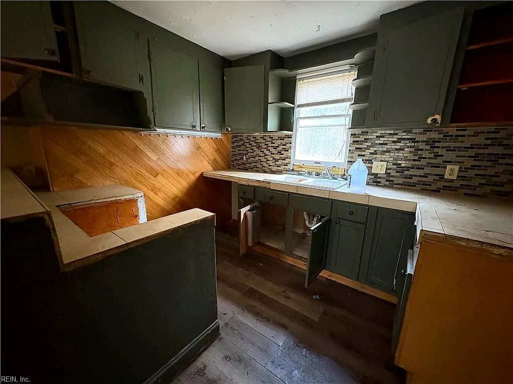 939 Coachpoint RD, HARTFIELD VA 23071 thumb 9