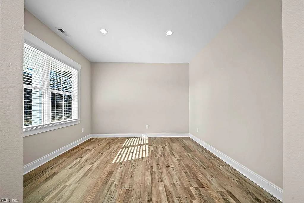 11346 Burwells Bay RD, SMITHFIELD VA 23430 - Photo 4