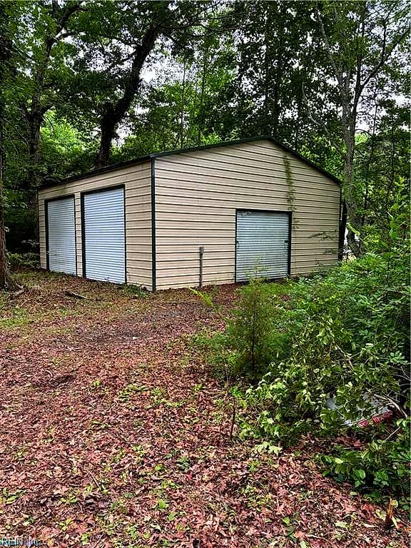 1156 Hallieford RD, HALLIEFORD VA 23068 - Photo 4