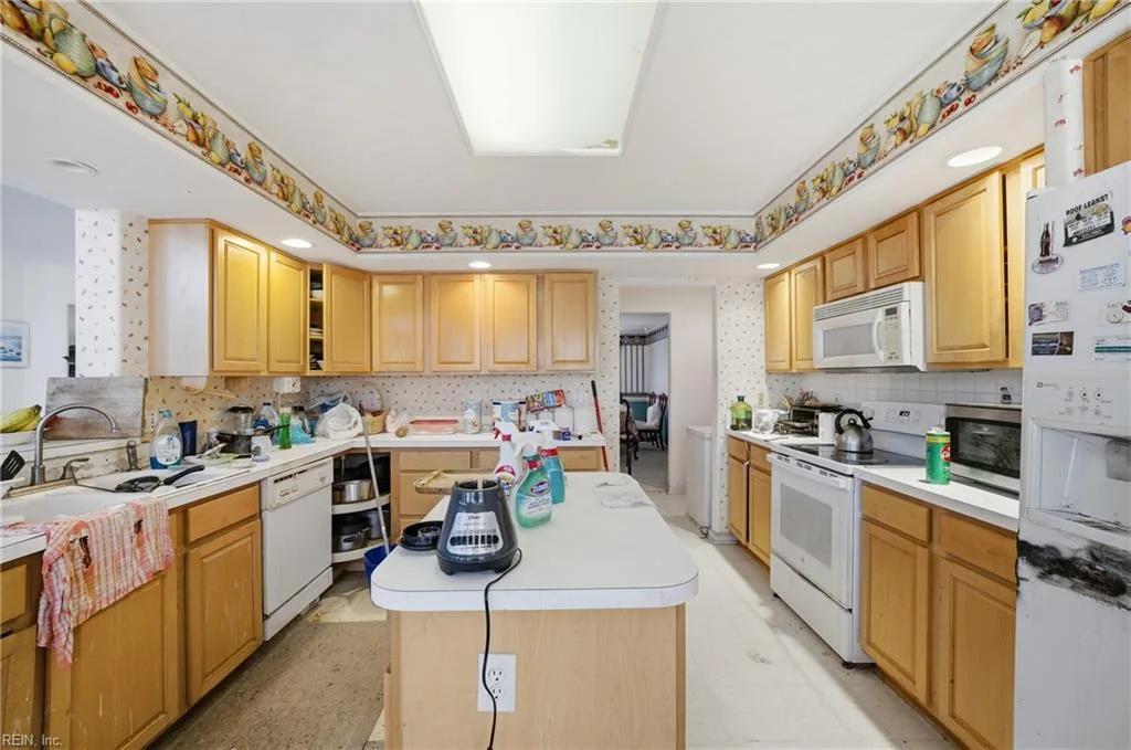 2210 Chesterfield LOOP, CHESAPEAKE VA 23323 thumb 7