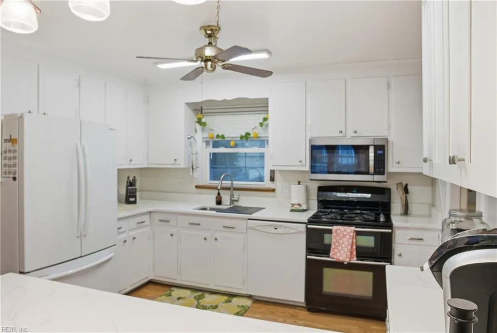 205 Hankins DR, HAMPTON VA 23669 thumb 12