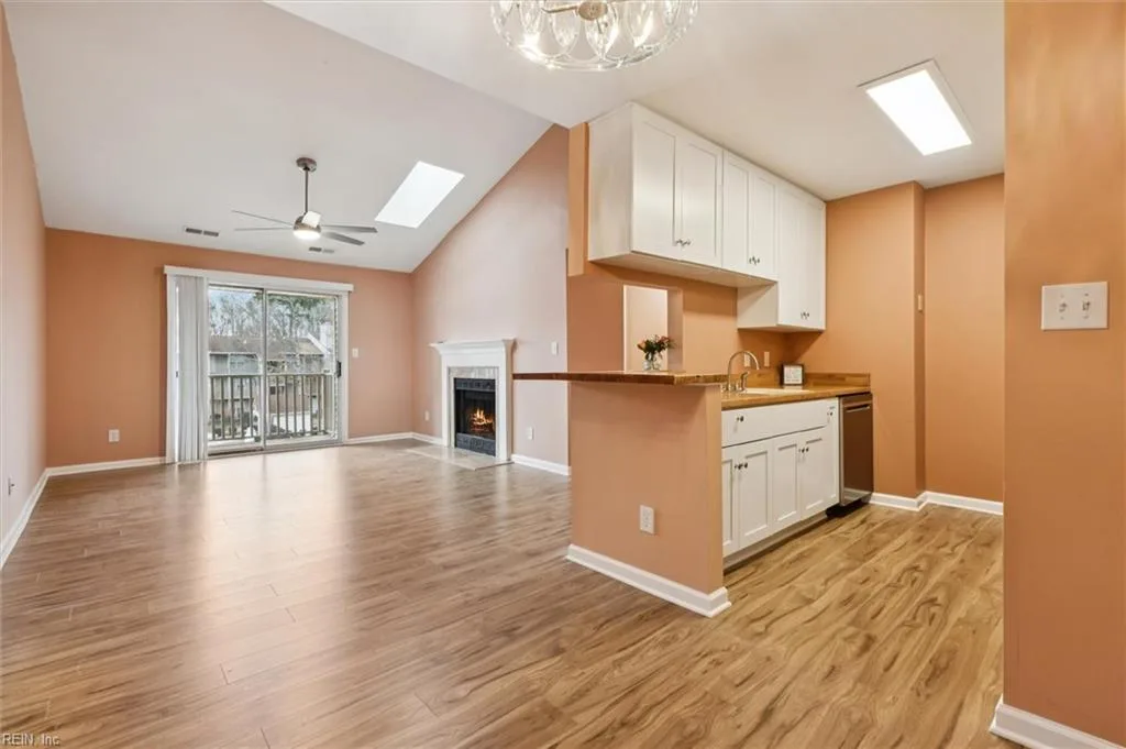 508 Thorncliff DR #303, NEWPORTNEWS VA 23608 thumb 7