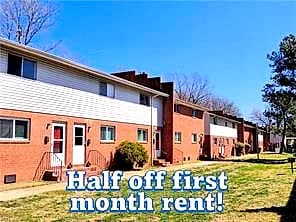 1625 W Pembroke AVE #7, HAMPTON VA 23661 - Photo 2