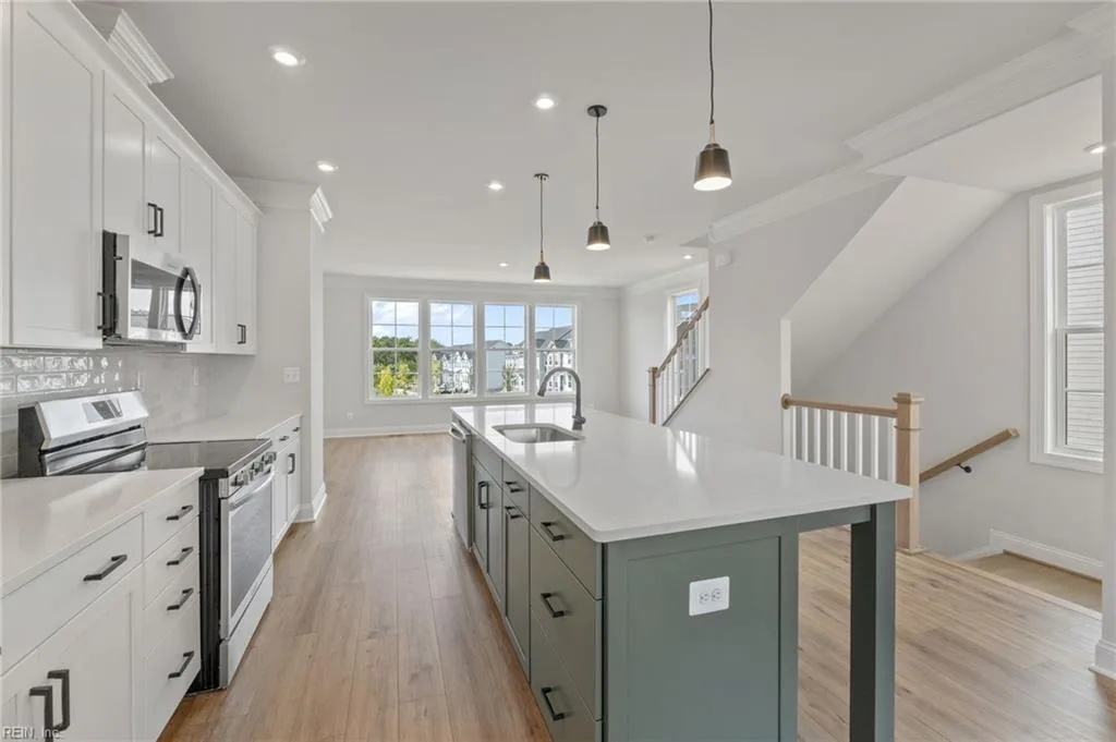 105 Bracewell LN, YORKTOWN VA 23692 thumb 11