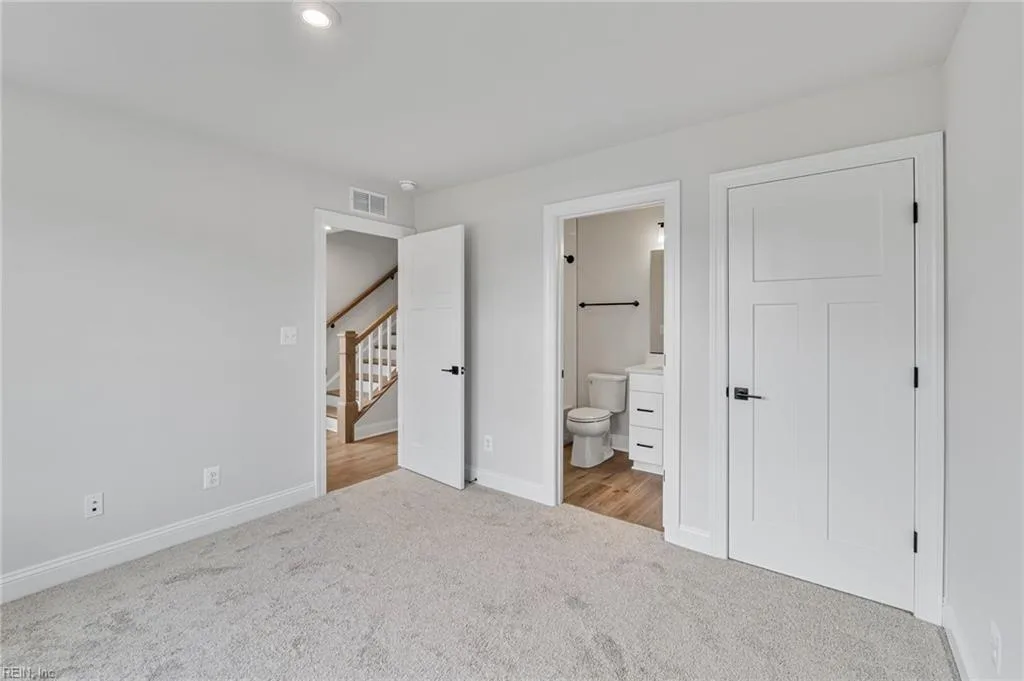 105 Bracewell LN, YORKTOWN VA 23692 thumb 7