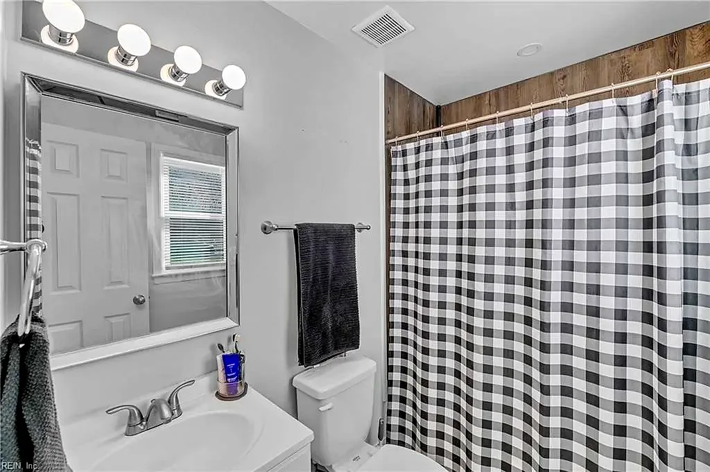 512 Pocahontas PL, HAMPTON VA 23661 thumb 10