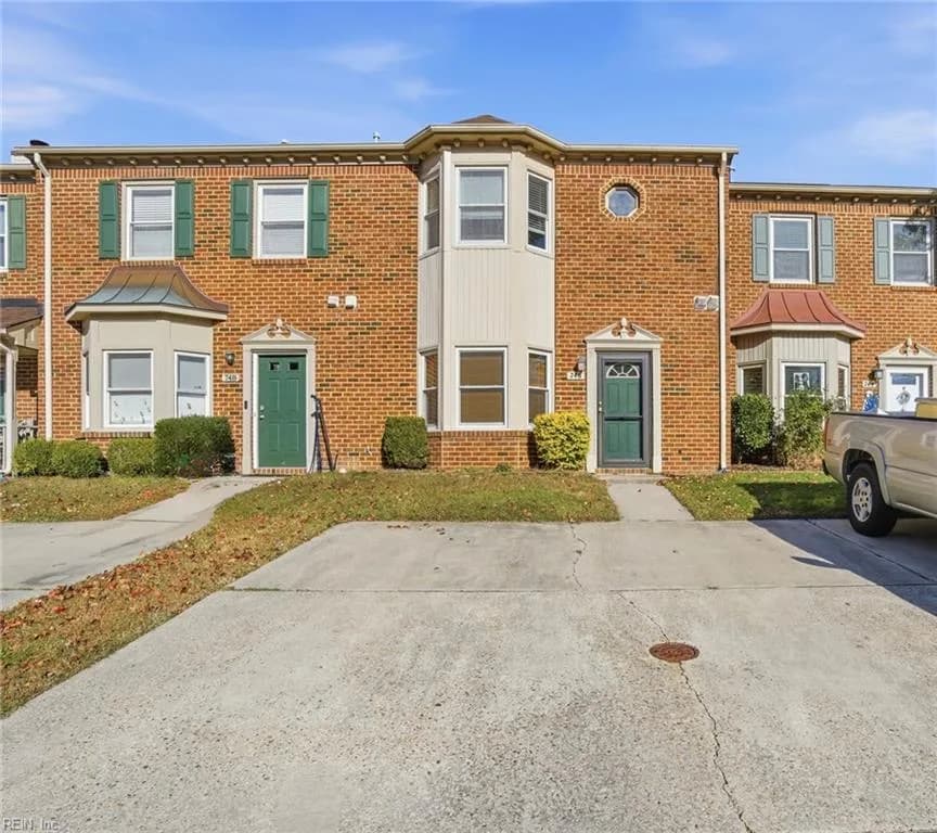 746 Creekside CRES, CHESAPEAKE VA 23320 - Main photo