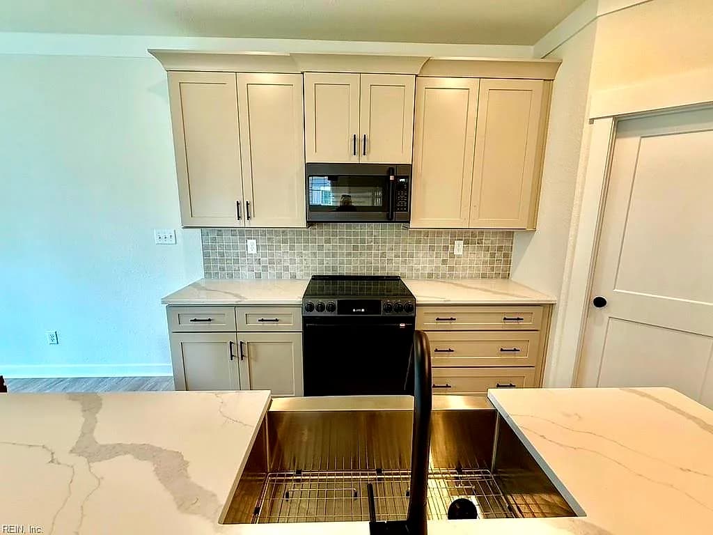 709 Flatrock LN, CHESAPEAKE VA 23320 thumb 8