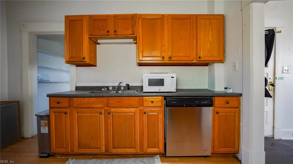 3833 Turnpike RD, PORTSMOUTH VA 23701 thumb 11