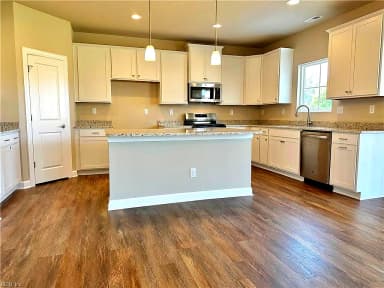 321 Station DR, SUFFOLK VA 23434 thumb 3