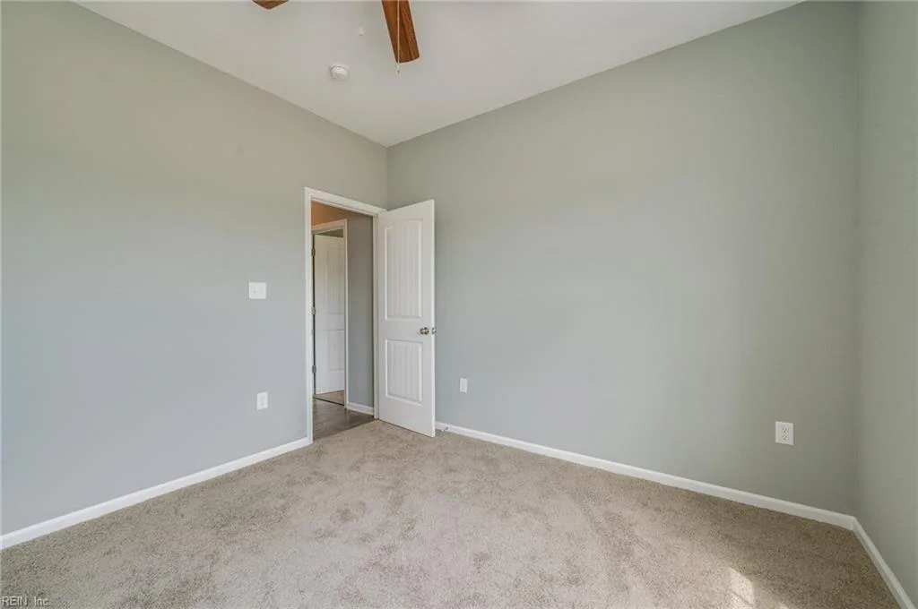 1120 rountree CRES, SUFFOLK VA 23434 thumb 11