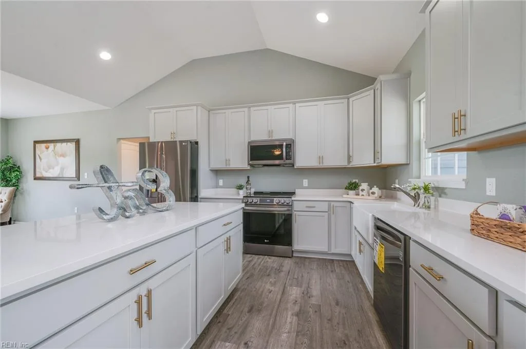 1120 rountree CRES, SUFFOLK VA 23434 thumb 9