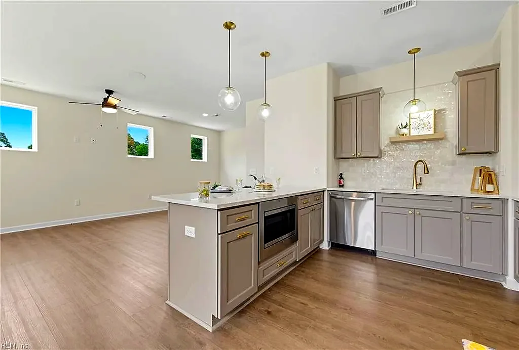 14307 Old Courthouse WAY #A, NEWPORTNEWS VA 23602 thumb 11
