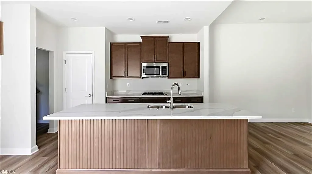 1301 Regal RD #D, SUFFOLK VA 23434 thumb 12