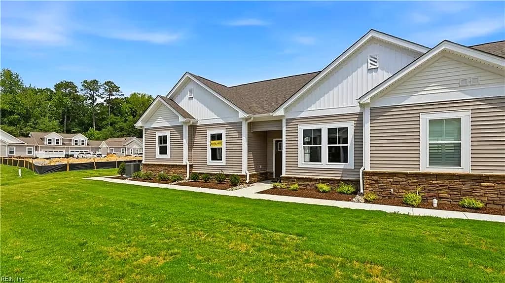 1301 Regal RD #D, SUFFOLK VA 23434 - Photo 3