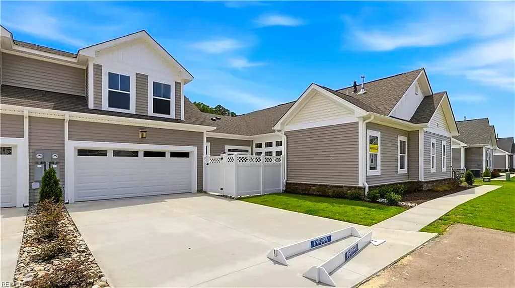 1301 Regal RD #D, SUFFOLK VA 23434 - Photo 5