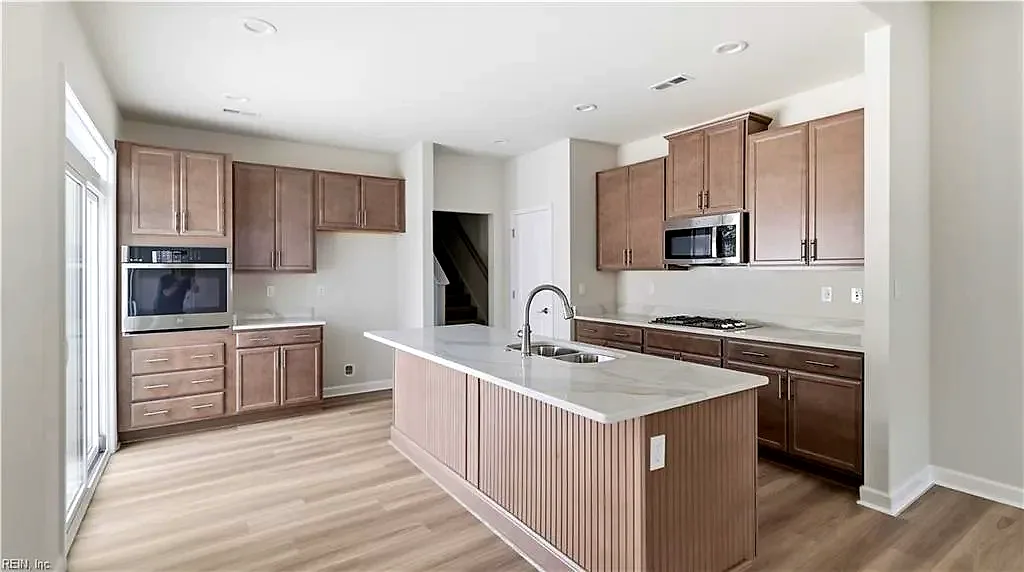 1301 Regal RD #D, SUFFOLK VA 23434 thumb 10