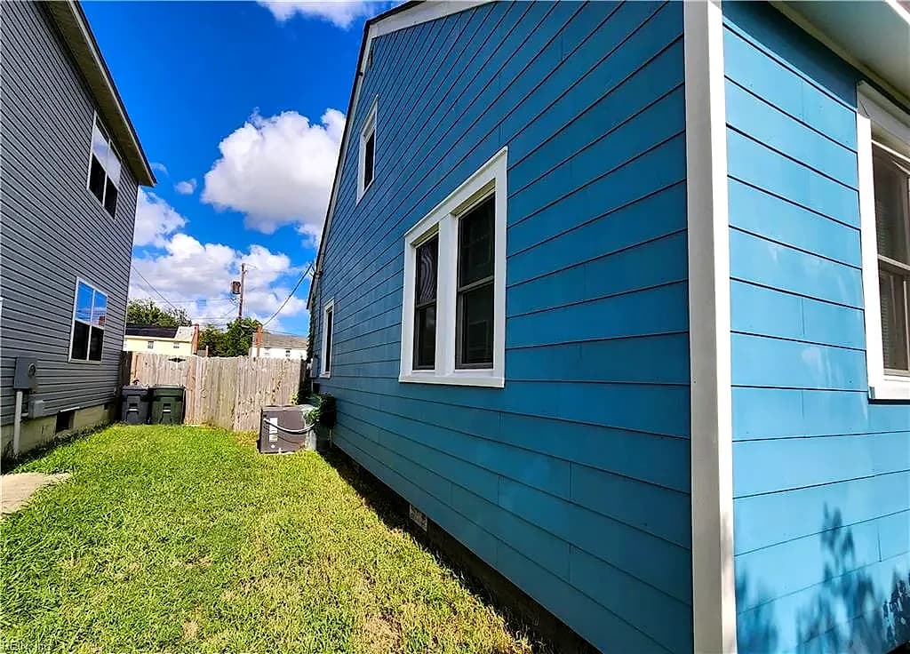 222 Wythe PW, HAMPTON VA 23661 - Photo 3