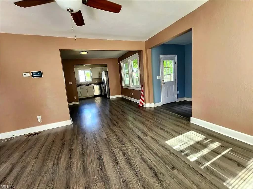 222 Wythe PW, HAMPTON VA 23661 - Photo 4