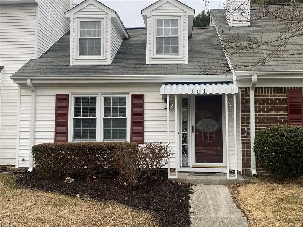 107 Cypress XING, YORKTOWN VA 23693 - Main photo
