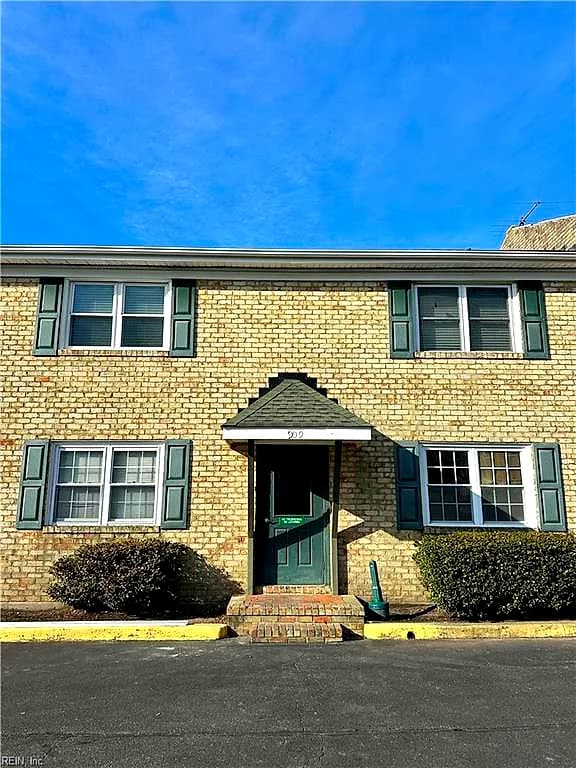 909 Leisure SQ #201, VIRGINIA BEACH VA 23451 - Main photo