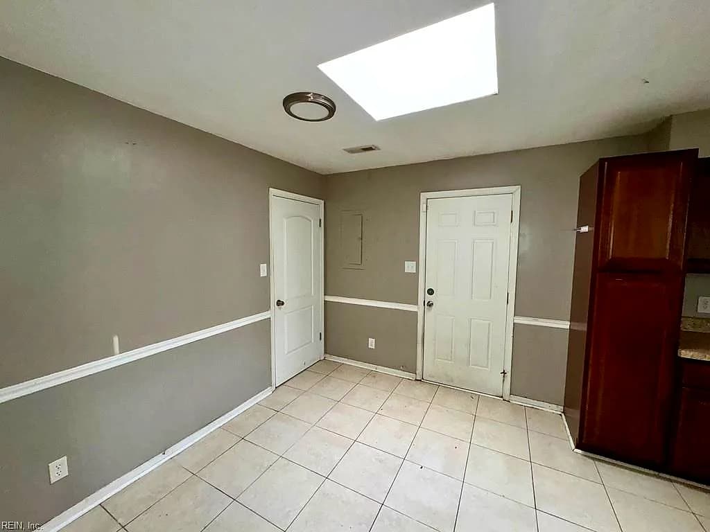 2931 Peronne AVE, NORFOLK VA 23509 thumb 7