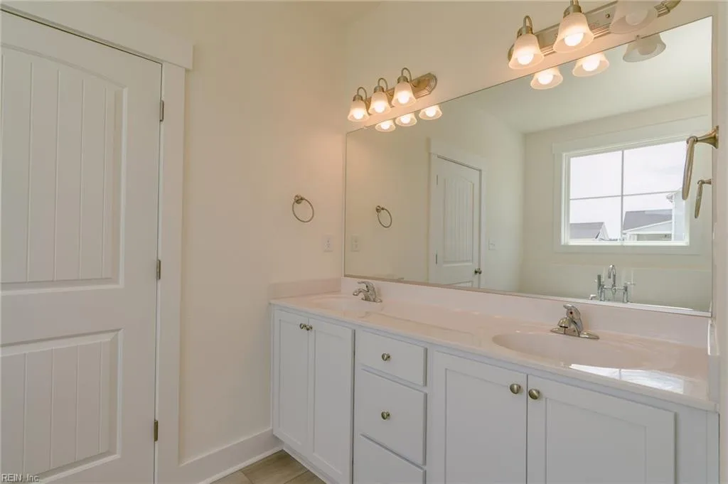 2100 Sanderson RD, CHESAPEAKE VA 23322 thumb 11