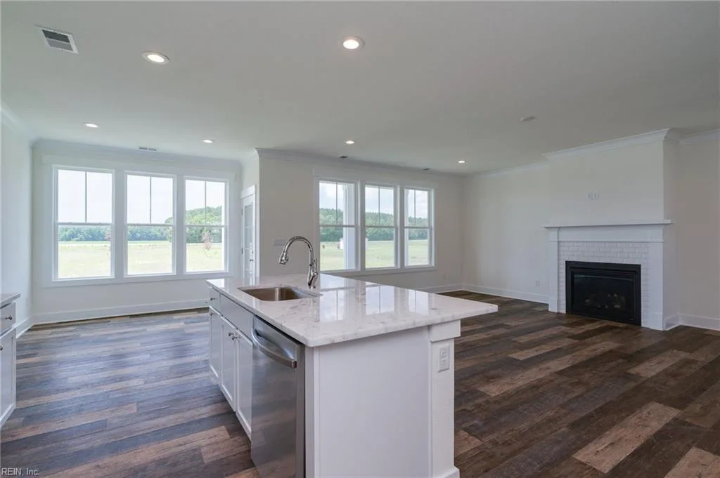 2100 Sanderson RD, CHESAPEAKE VA 23322 thumb 6
