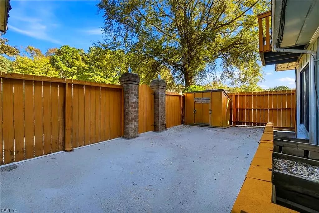 635 Ocean Lakes DR, VIRGINIABEACH VA 23454 thumb 9