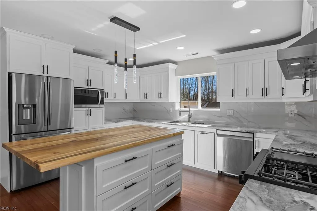 14106 Carrollton BLVD, CARROLLTON VA 23314 - Photo 2