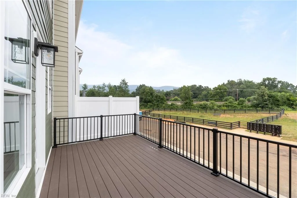 127 Bracewell LN, YORKTOWN VA 23692 thumb 12