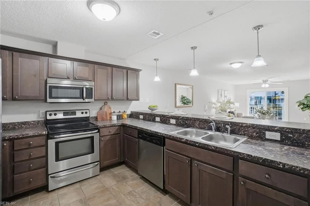 1016 Thoroughgood WAY #104, CHESAPEAKE VA 23324 thumb 6