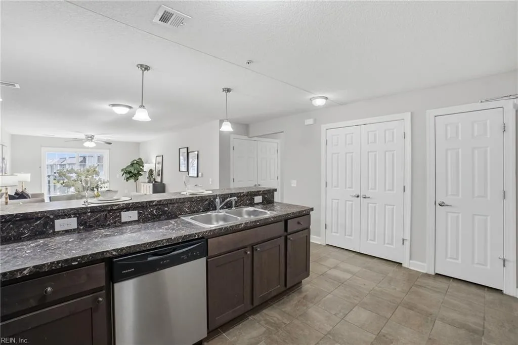 1016 Thoroughgood WAY #104, CHESAPEAKE VA 23324 thumb 7
