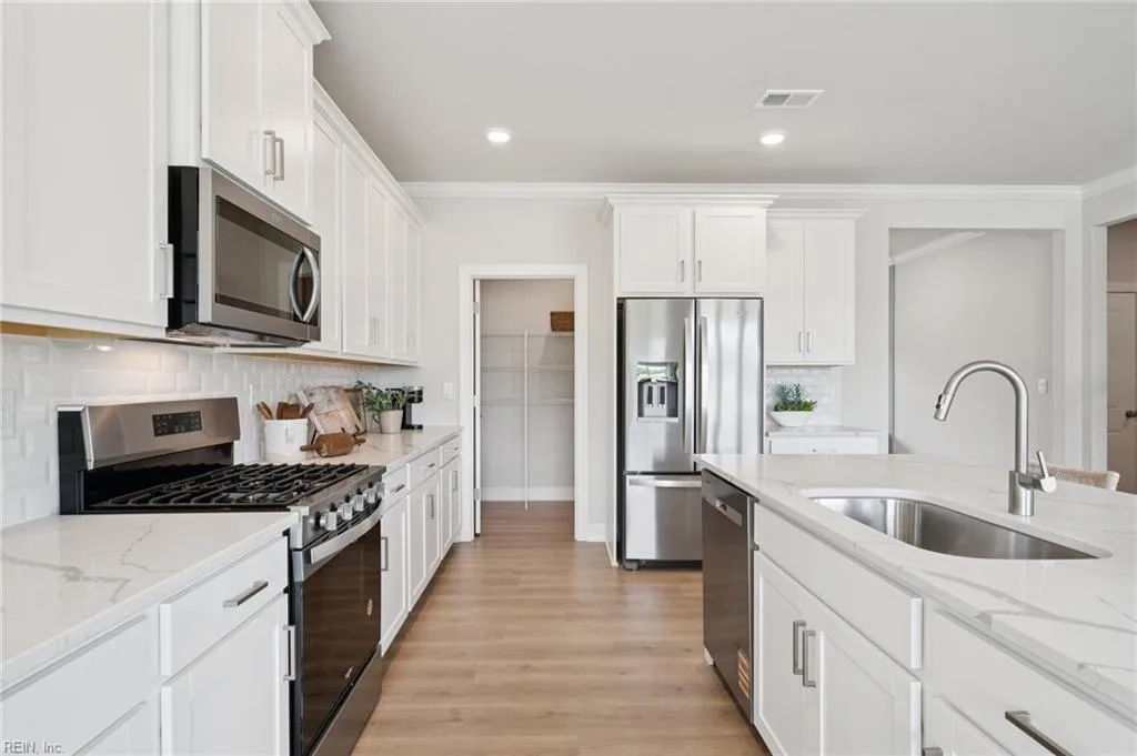 201 Kwanzan CT, CHESAPEAKE VA 23322 thumb 11