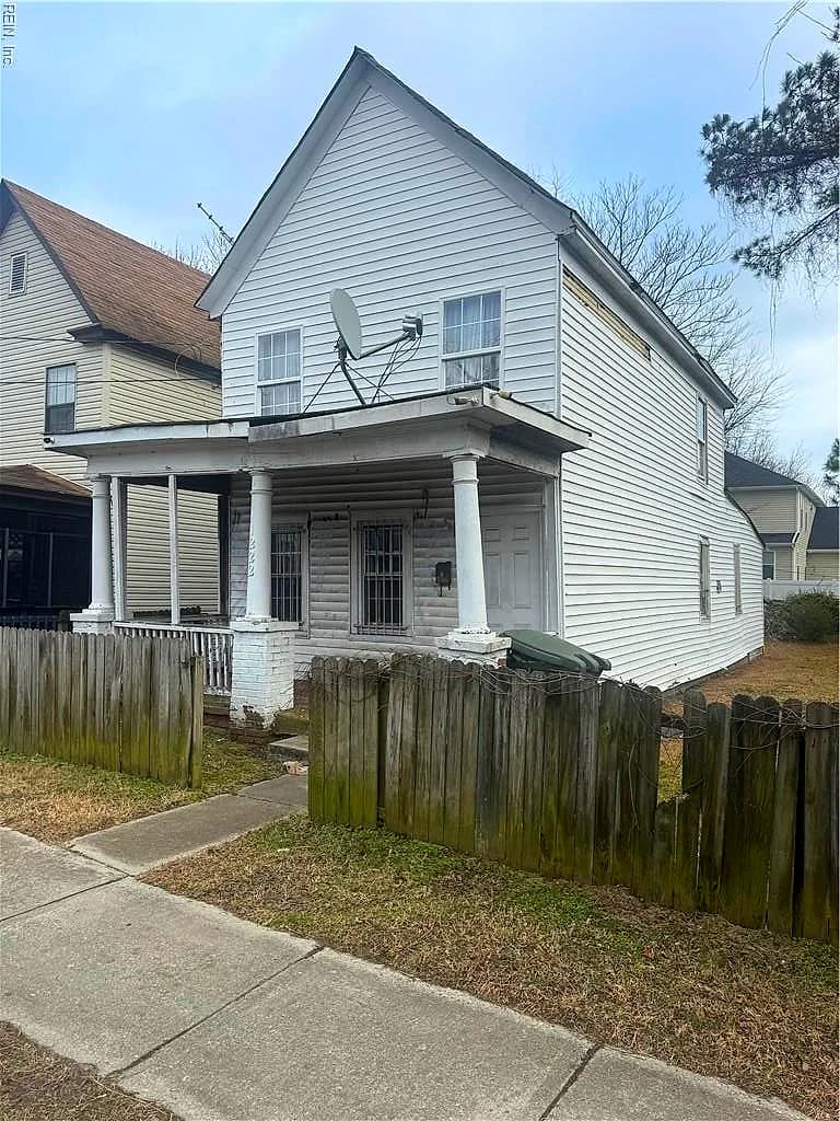 1222 26th ST, NEWPORT NEWS VA 23607 - Main photo