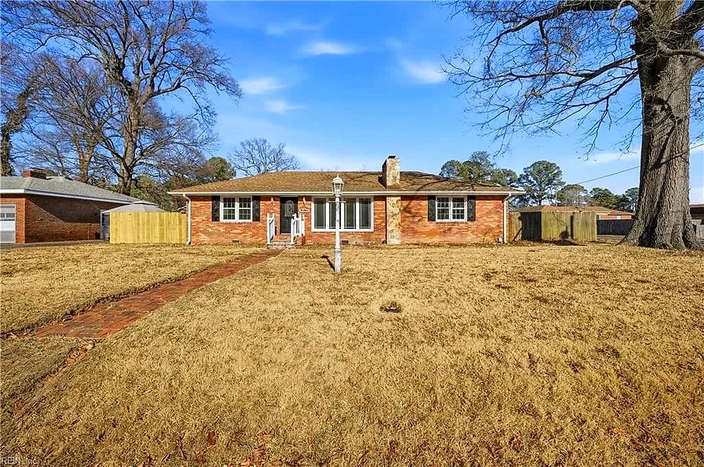 215 Leonard RD, PORTSMOUTH VA 23701 - Photo 3