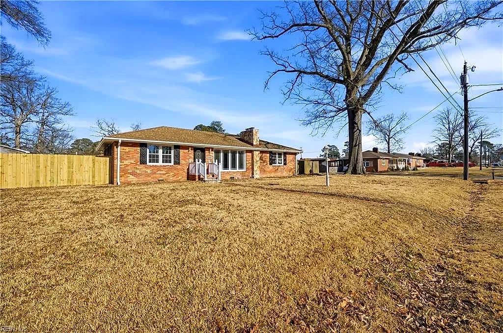 215 Leonard RD, PORTSMOUTH VA 23701 - Photo 4
