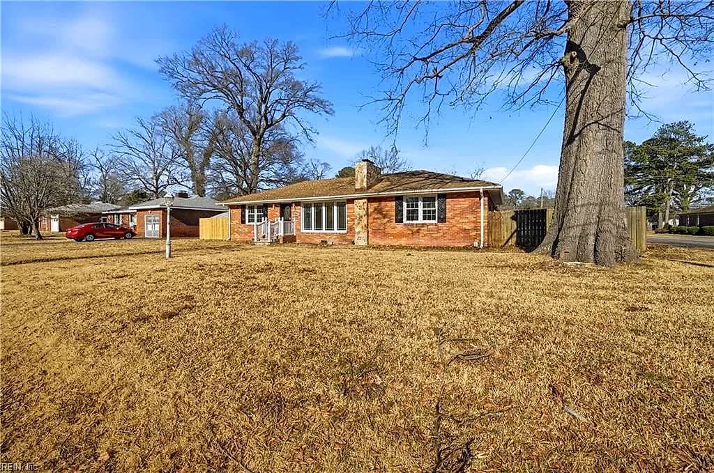 215 Leonard RD, PORTSMOUTH VA 23701 - Photo 5