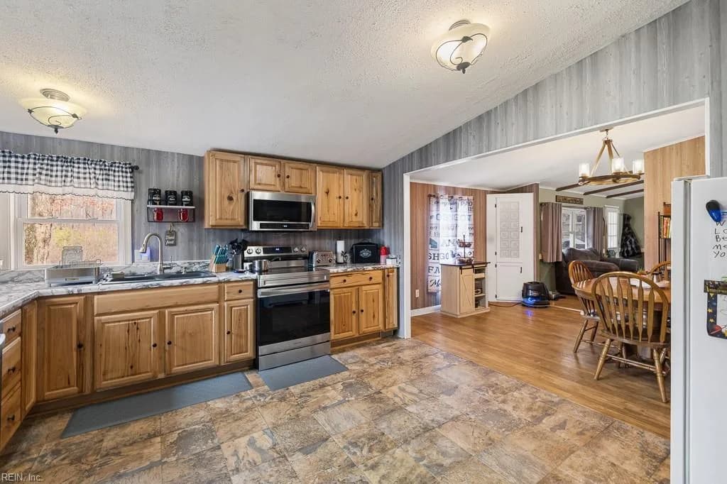 32282 Lightwood DR, IVOR VA 23866 thumb 8