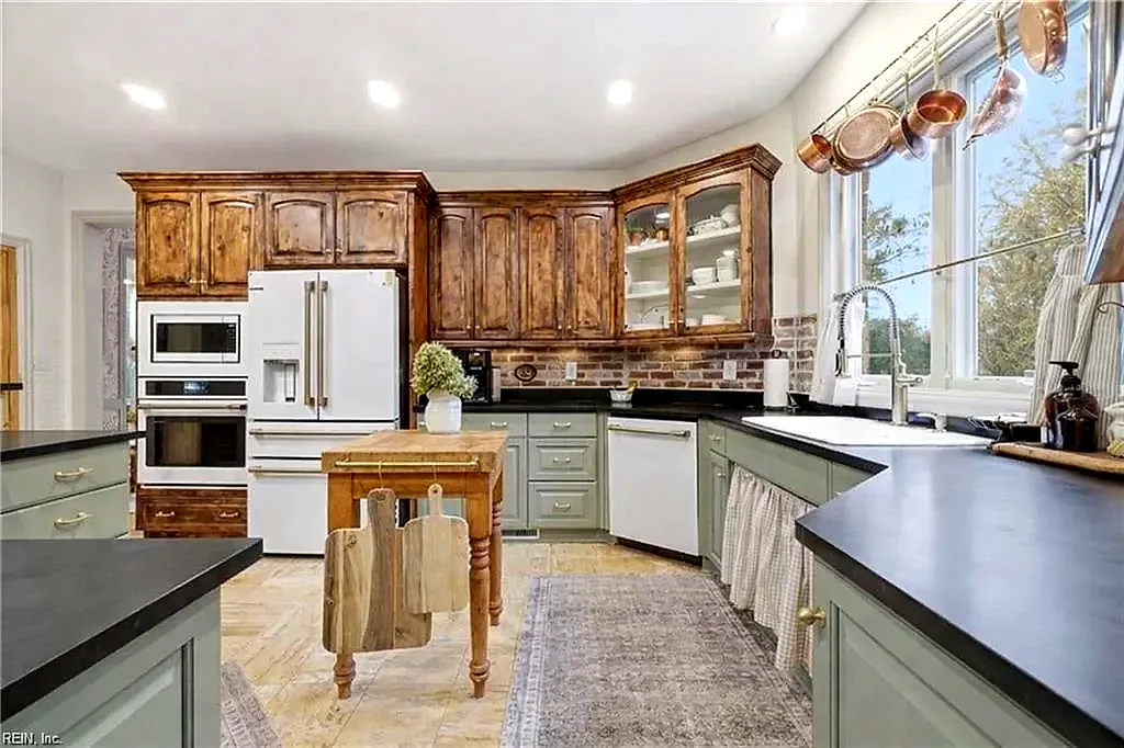 1149 Waters RD, CHESAPEAKE VA 23322 thumb 10