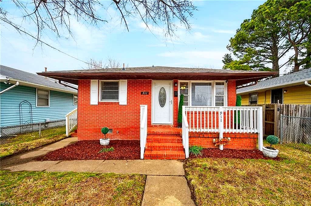 911 36th ST, NEWPORT NEWS VA 23607 - Main photo