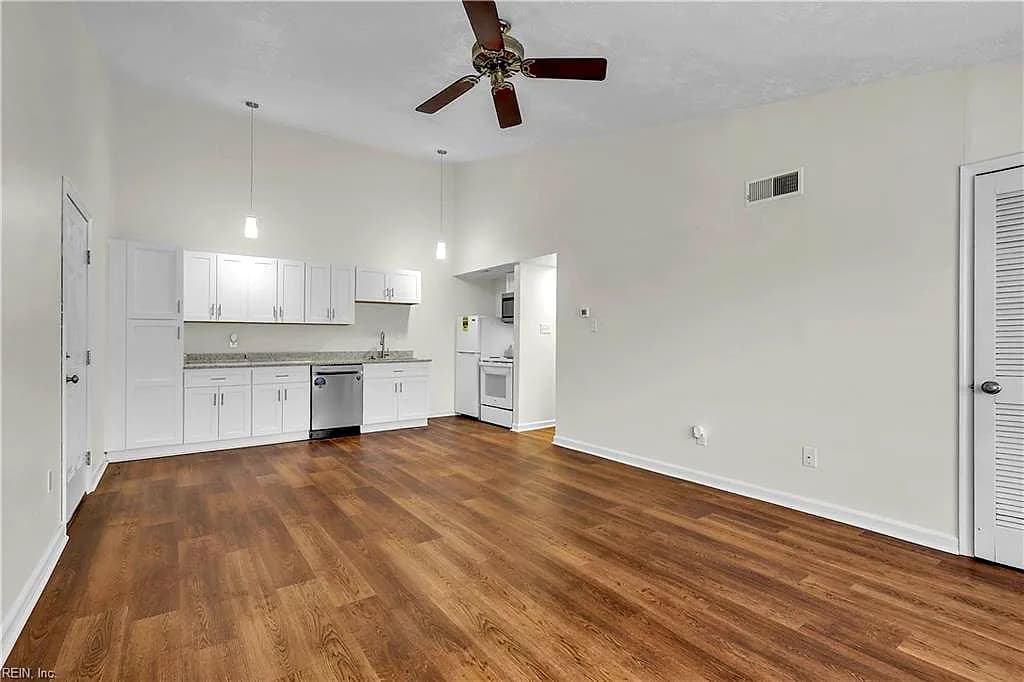 133 Hampton Club DR #3, HAMPTON VA 23666 - Photo 2