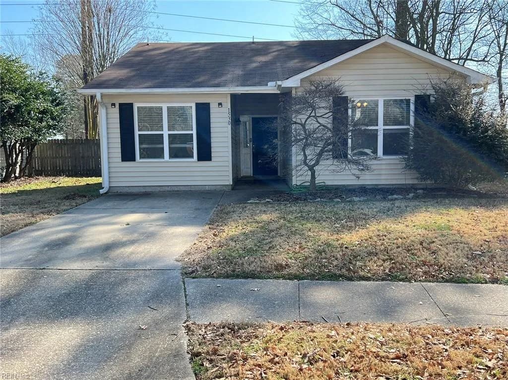 1530 Hummingbird LN, VIRGINIA BEACH VA 23454 - Main photo
