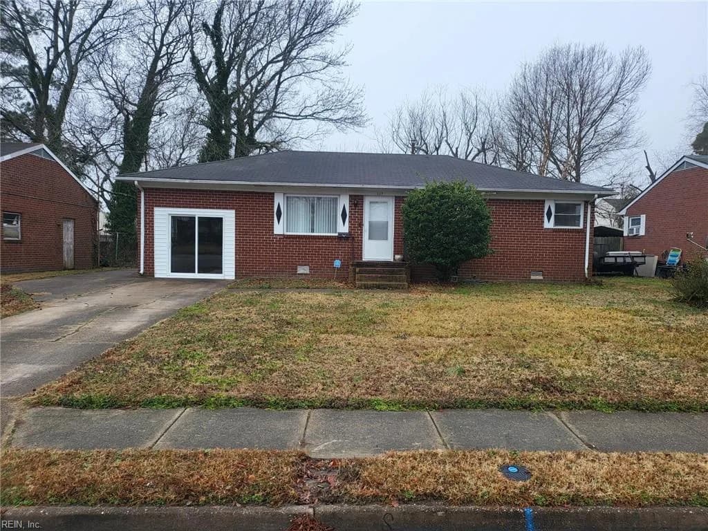 223 Martha Lee DR, HAMPTON VA 23666 - Main photo