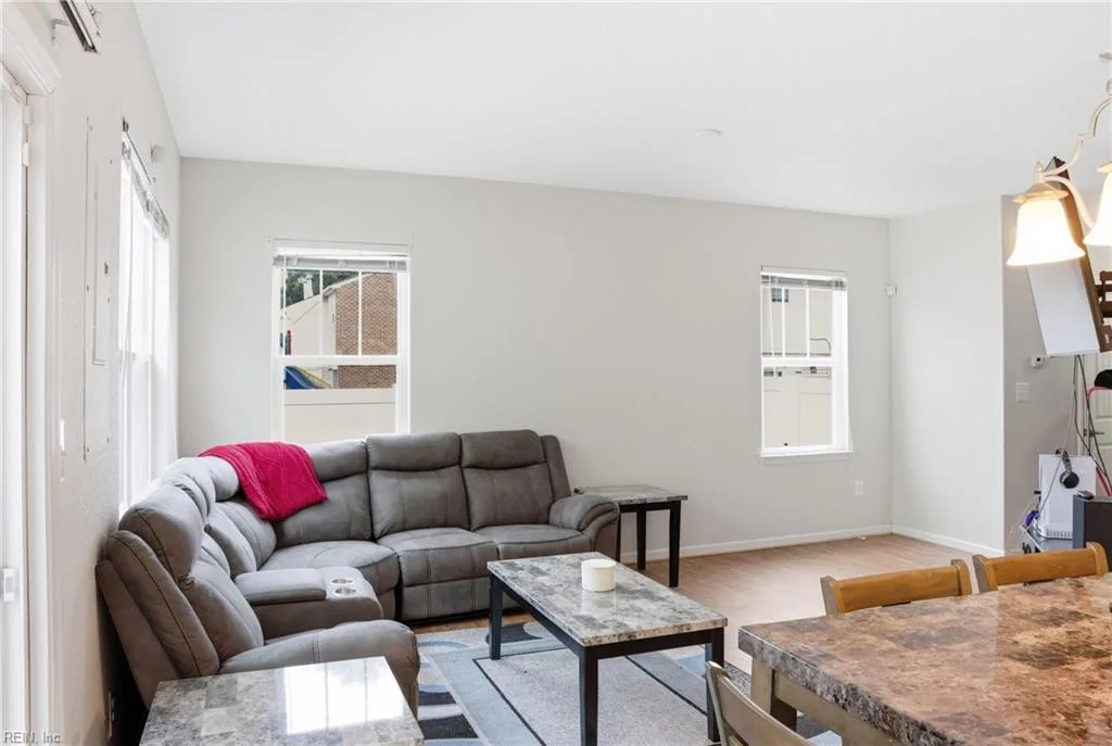 924 Deep Branch WAY, CHESAPEAKE VA 23323 thumb 9