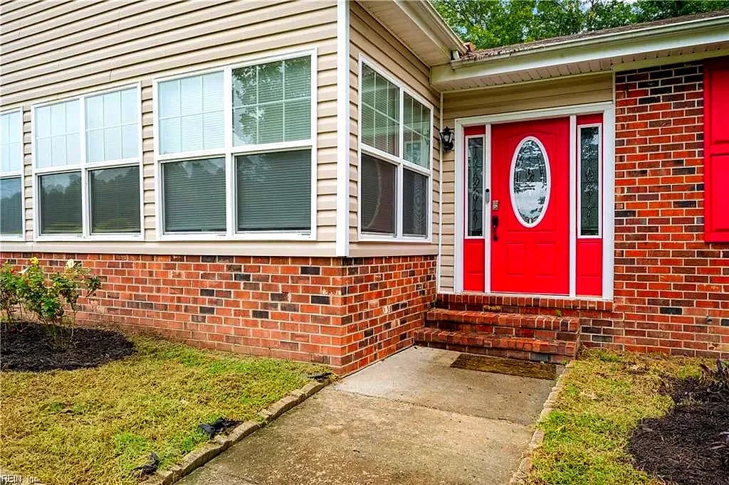 10100 Southampton RD, DISPUTANTA VA 23842 - Photo 4
