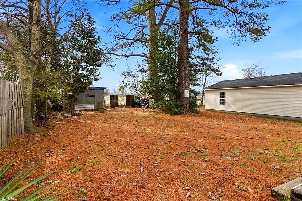 409 Perry ST, ELIZABETHCITY NC 27909 thumb 9